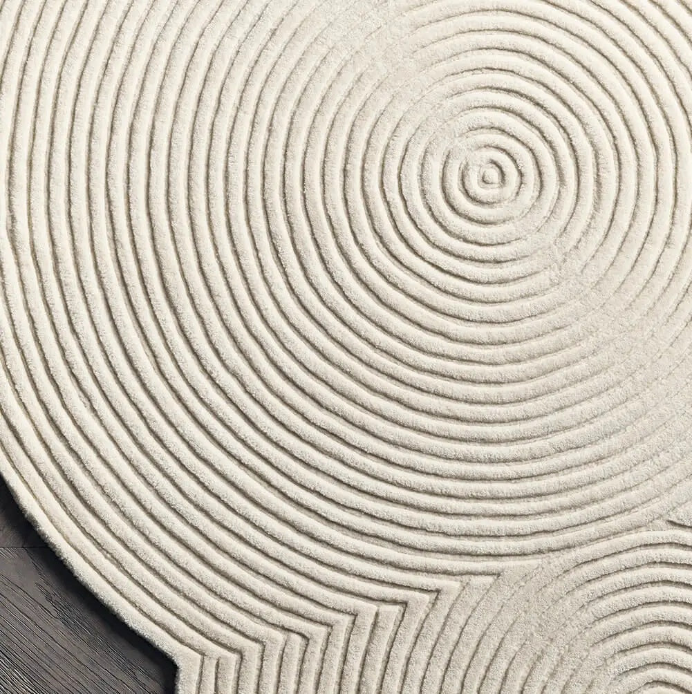 Irregular Shaped Rug Tranquil Hand Tufted Carpet