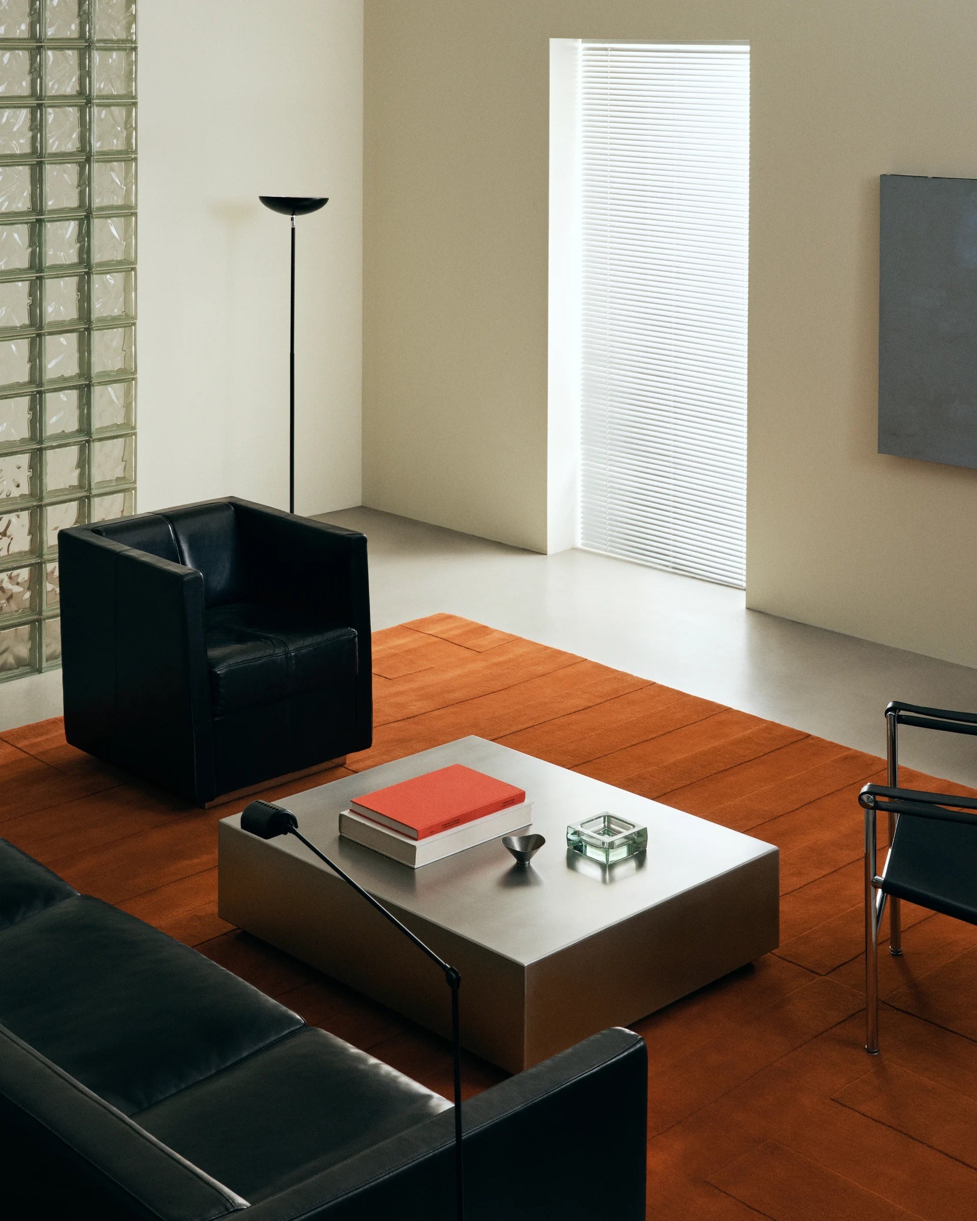 Vextria red woolen Hand Tufted Carpet