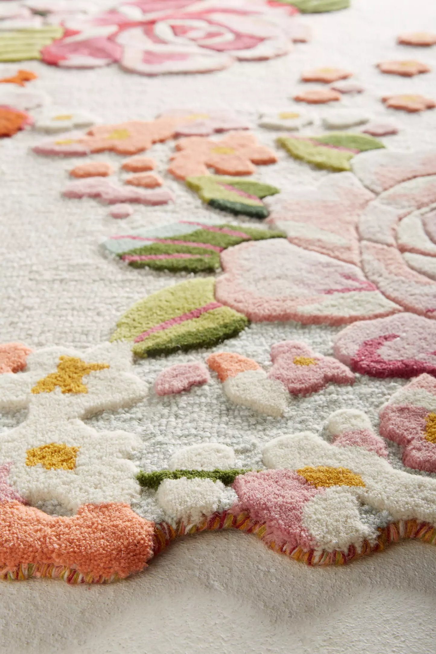 Rose  Hi Low woolen Hand Tufted Carpet