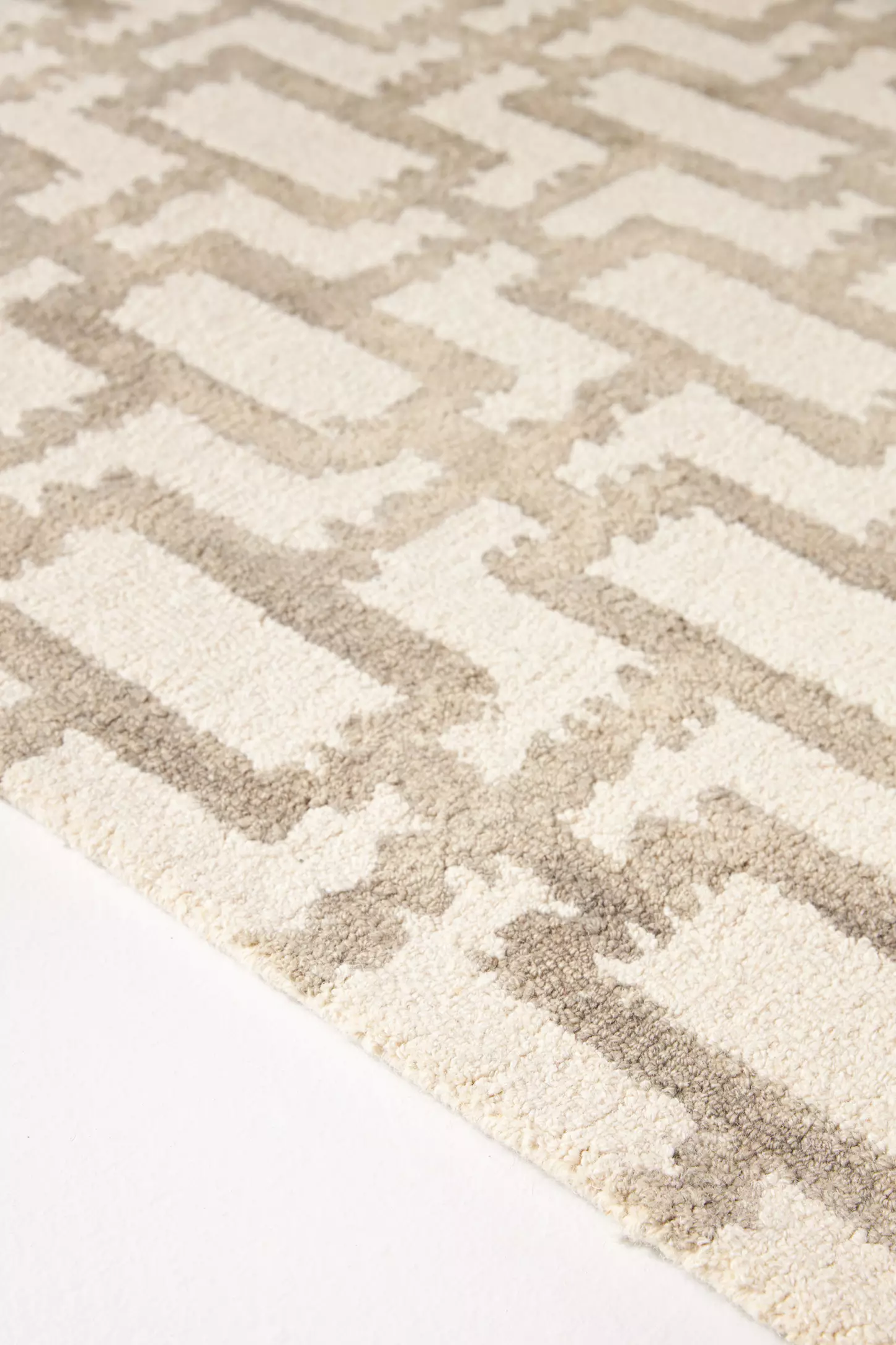 Rug Room Blocco Woolen Hand-Tufted Carpet