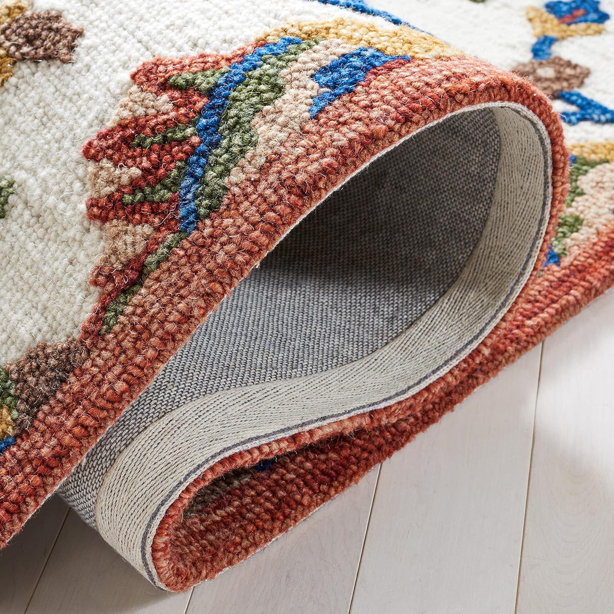 Tufted Loop Midnight Flora White woolen Hand Tufted Carpet