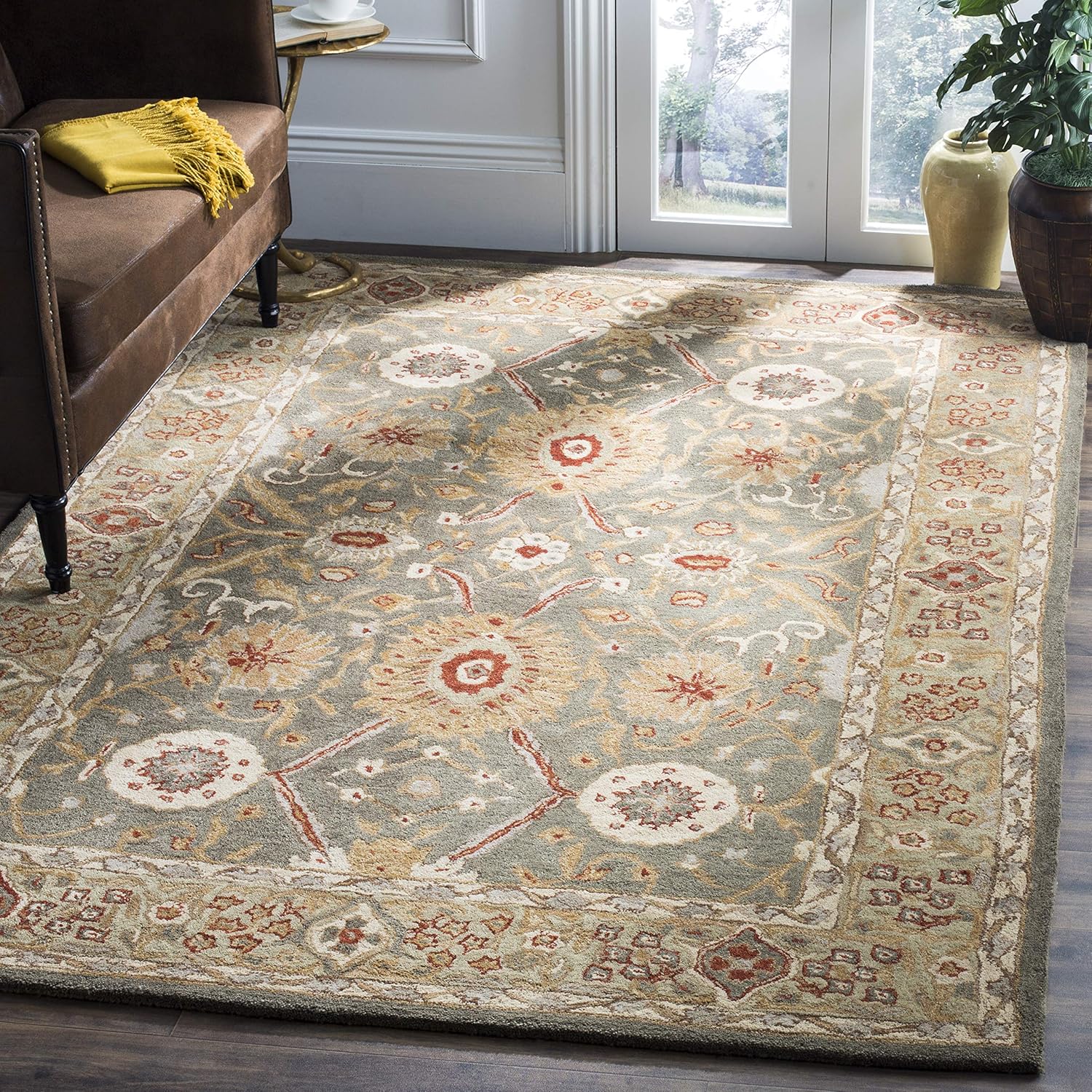 Oriental Grace Green woolen Hand Tufted Carpet