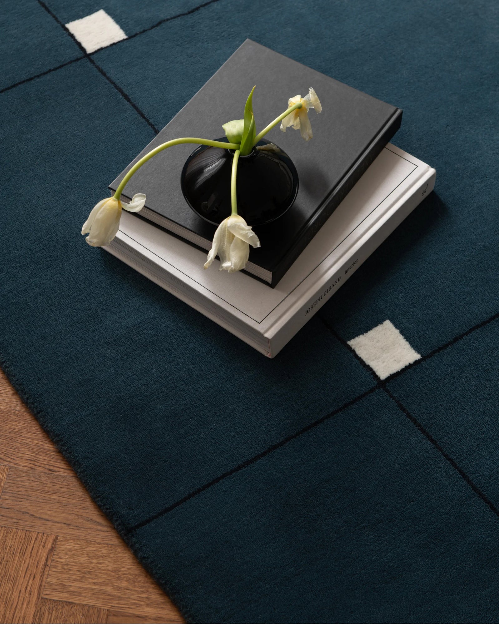 Edificio Blue Woolen Hand Tufted Carpet