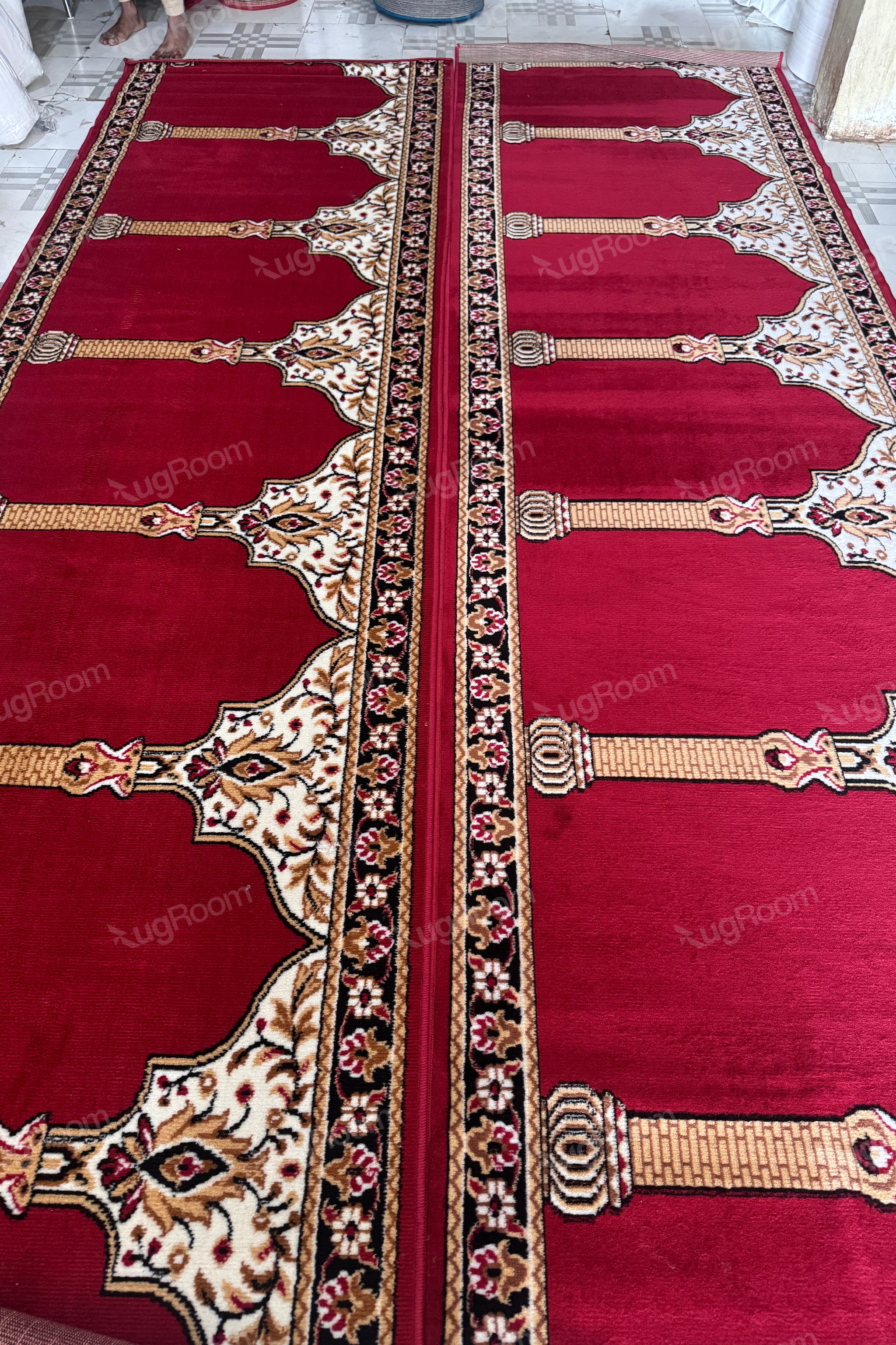 Red Flower Janamaz Roll – Soft & Durable Prayer Carpet Mat for Mosque & Home