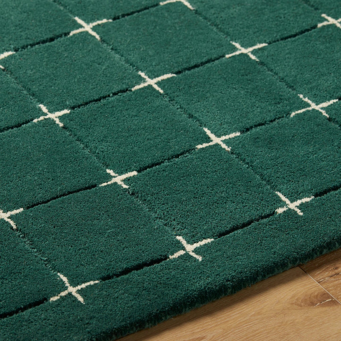 Green plus woolen Hand Tufted handmade Carpet