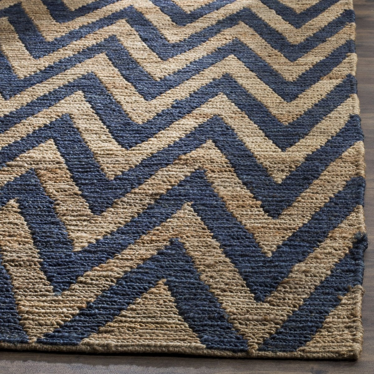 Pulse Natural and Navy Chevron Hand-Knotted Jute Carpet