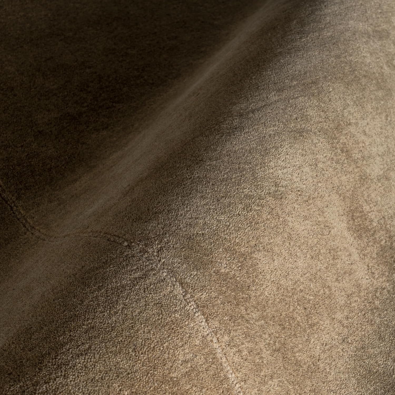 Earthform Brown Hand-Tufted Carpet – Organic Pebble Shape Rug