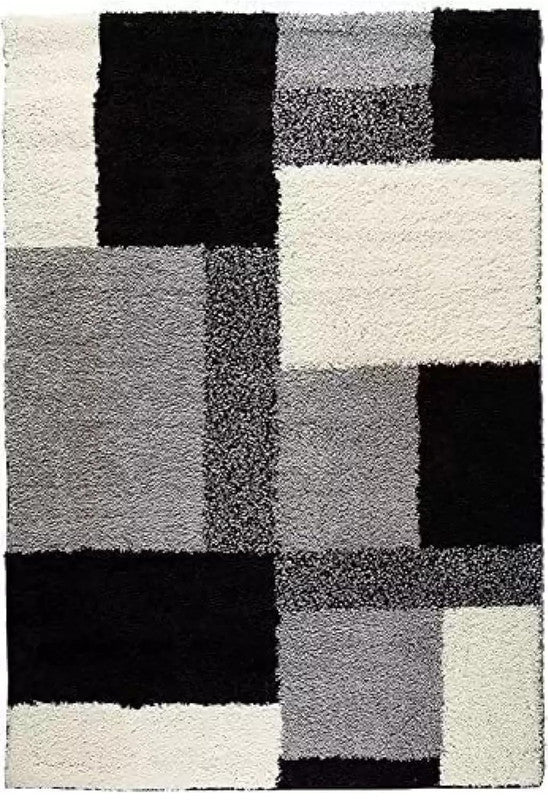 Black & Grey Checkered Shaggy Carpet