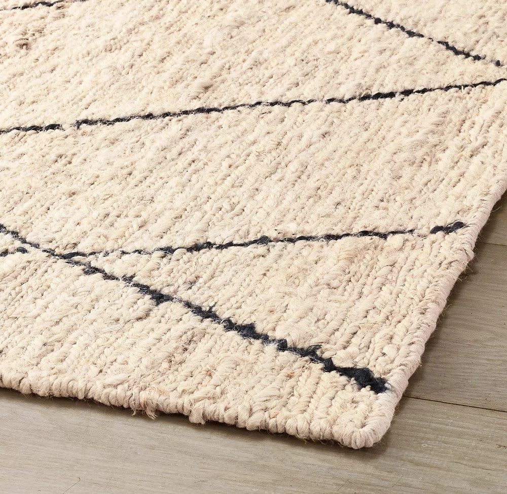 Quill Ivory and Black Trellis Hand-Knotted Jute Carpet