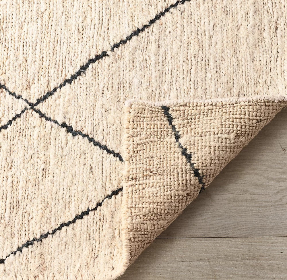 Quill Ivory and Black Trellis Hand-Knotted Jute Carpet