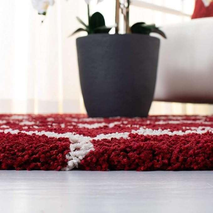 Red & White Trellis Shaggy Carpet
